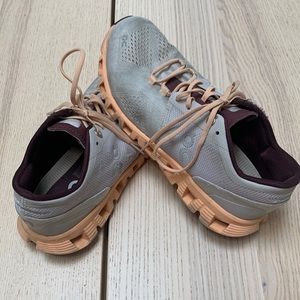 ON cloudswift running shoes -silver grey, peach & maroon color